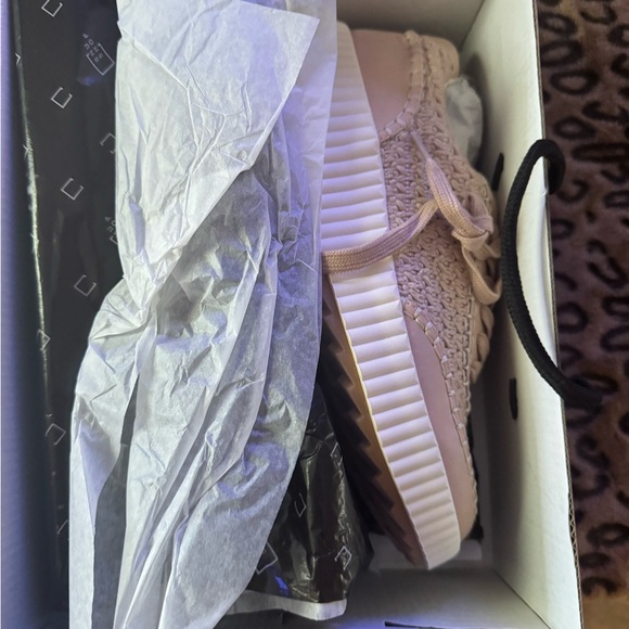 ShuShop - Picture 5 of 6